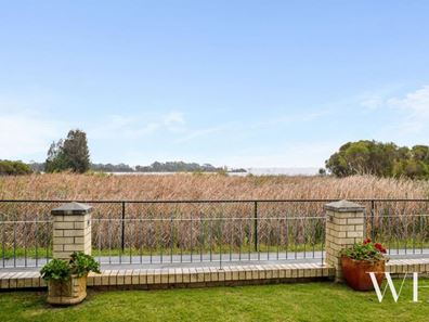 19/240 Burke Drive, Attadale WA 6156