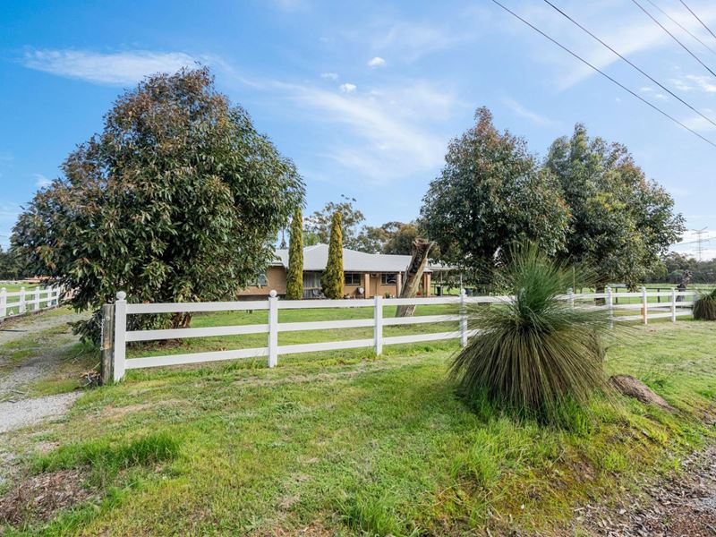 18 Albert Road, Middle Swan