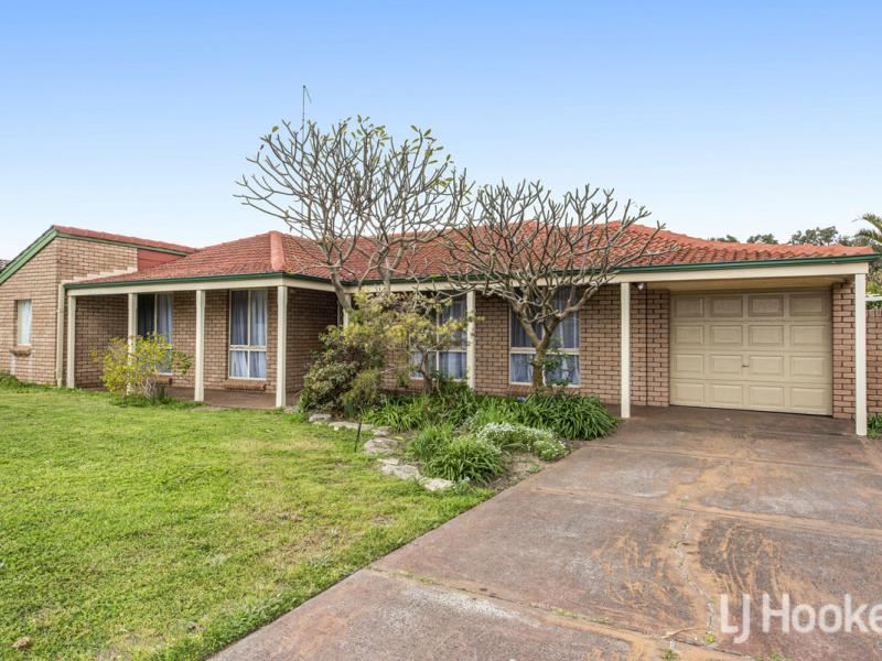 8 Sandalwood Parade, Halls Head WA 6210