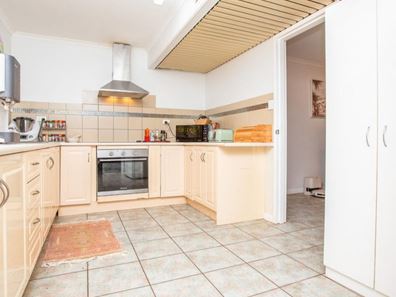 7 Koombana Avenue, South Hedland WA 6722