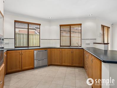 21 Dunnage Court, Atwell WA 6164