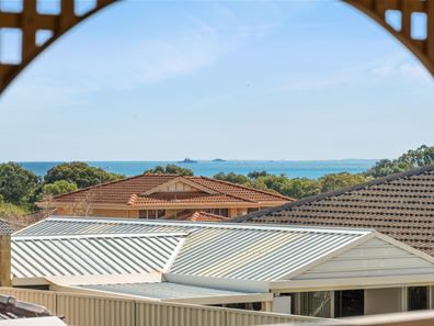 4 Atwick Place, Coogee WA 6166
