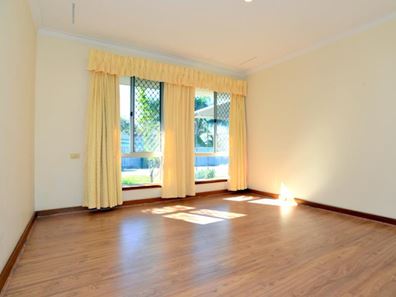3/7 Kerry  Street, Dianella WA 6059