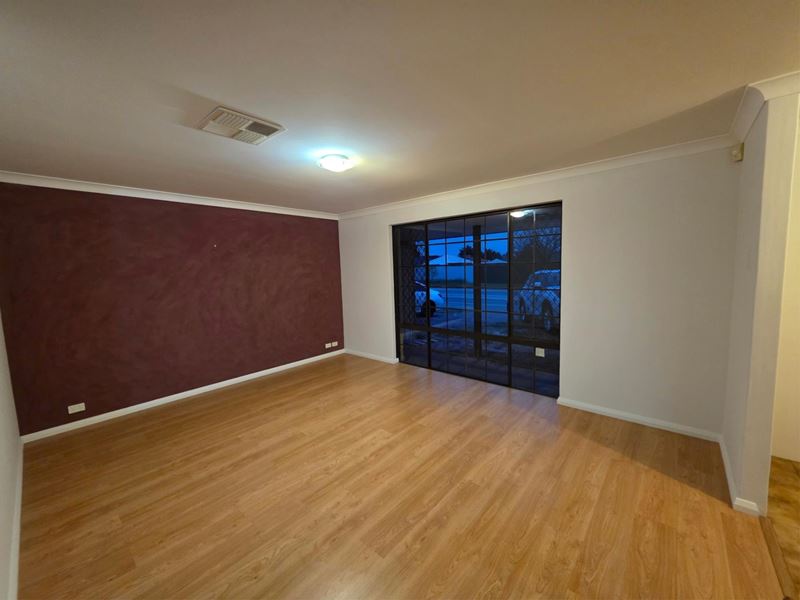 33 Forrest Crescent, Thornlie WA 6108