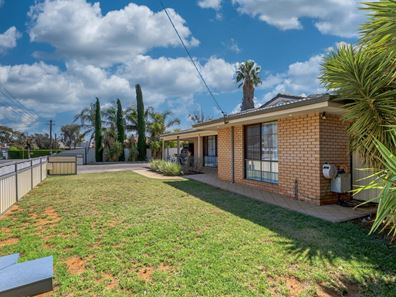 4 Trythall Place, Hannans WA 6430