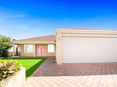 11 Flynn Street, Canning Vale WA 6155