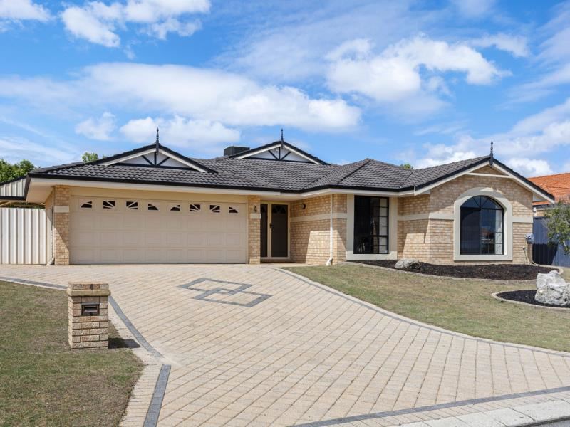4 Heath Place, Thornlie WA 6108