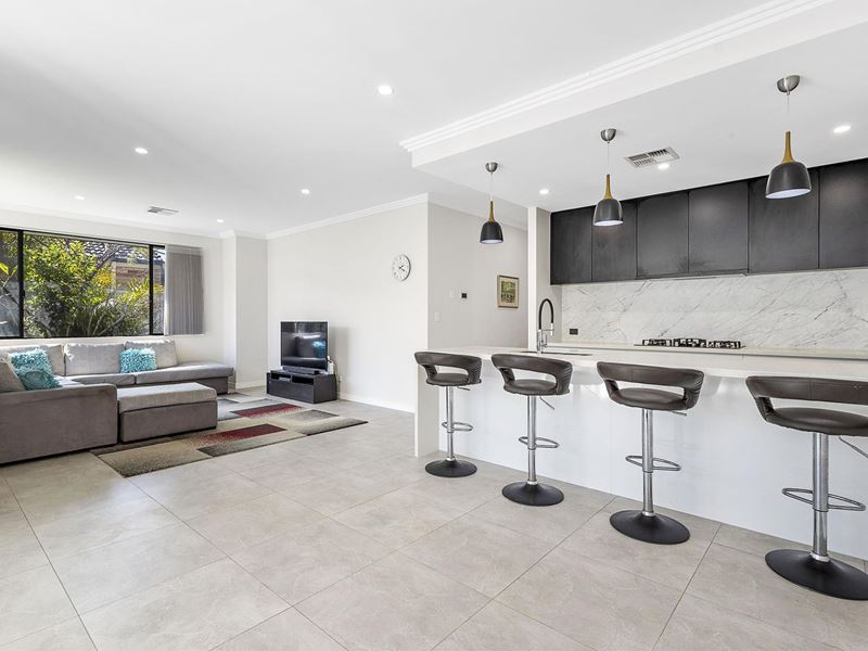 23 Parkside Ramble, Woodvale WA 6026