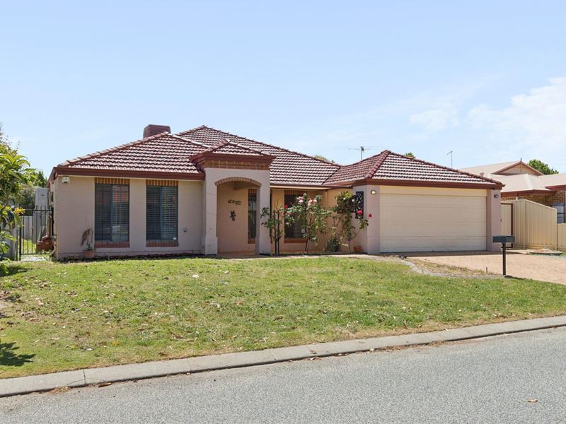 67 Zaragoza Drive, Port Kennedy WA 6172