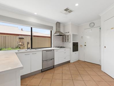 67 Zaragoza Drive, Port Kennedy WA 6172