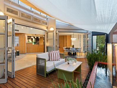 8 Highlands Road, North Perth WA 6006