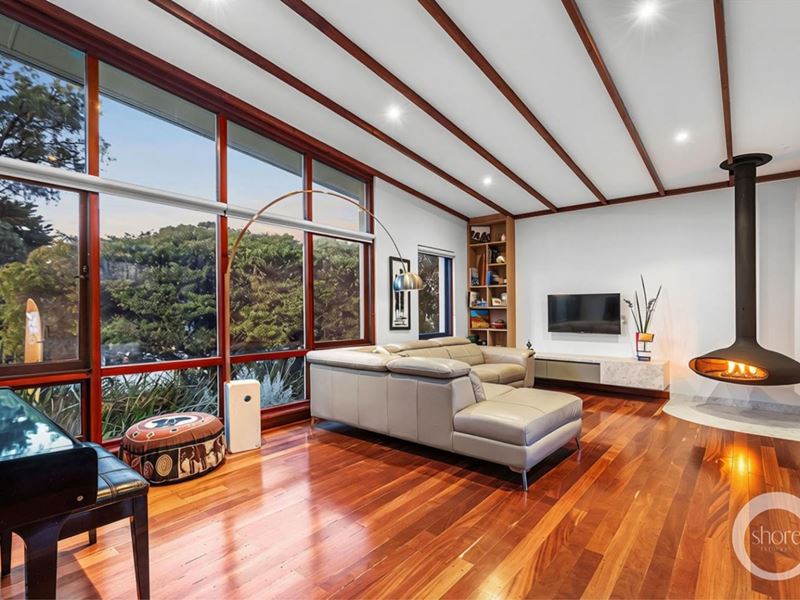 11 Callington Avenue, City Beach WA 6015