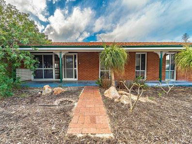 2 Pictor Court, Rockingham WA 6168