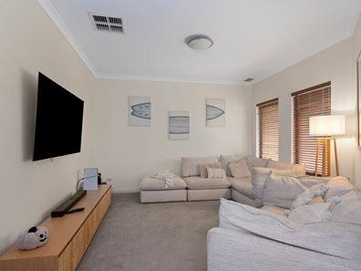 14 Puri Road, Hannans WA 6430