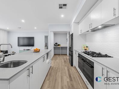 73 Gallica Way, Landsdale WA 6065