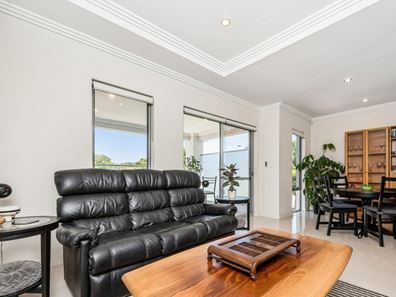6/24 Farris  Street, Innaloo WA 6018