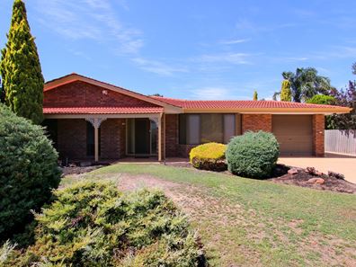 26 Crusader Drive, Thornlie WA 6108