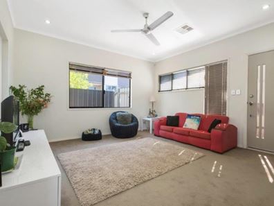 27 Wedgetail Eagle Avenue, Nickol WA 6714