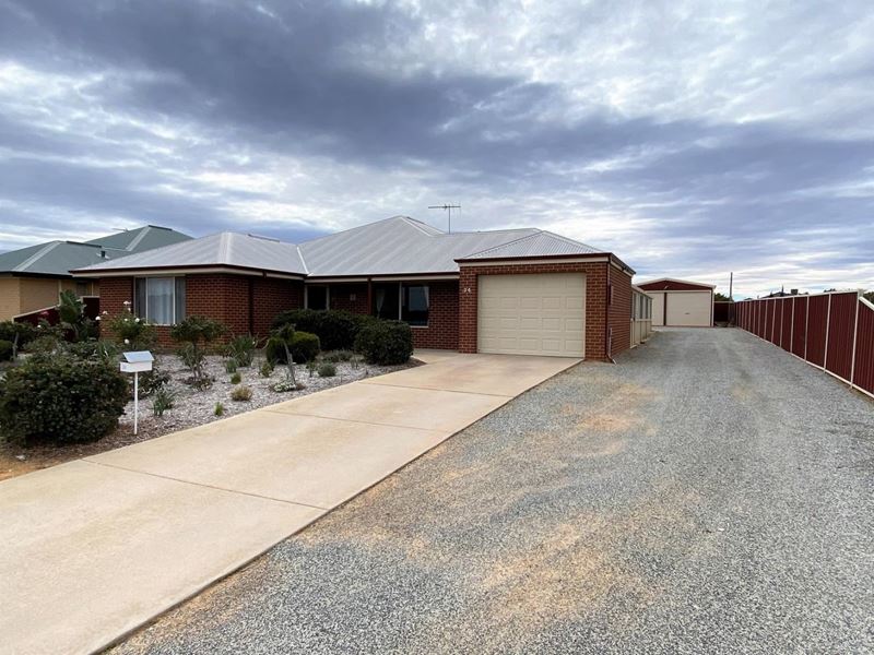 34 Reid  street, Quairading