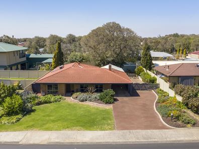 16 Armitage Drive, Geographe WA 6280