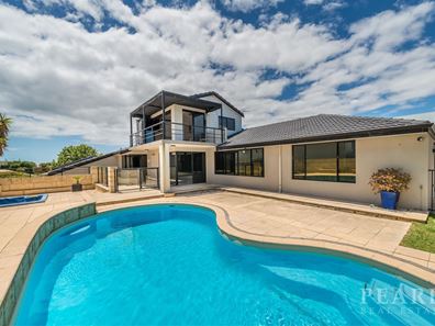 6 Rhodes Close, Mindarie WA 6030