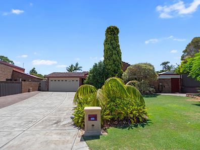 6 Coombe Place, Kingsley WA 6026