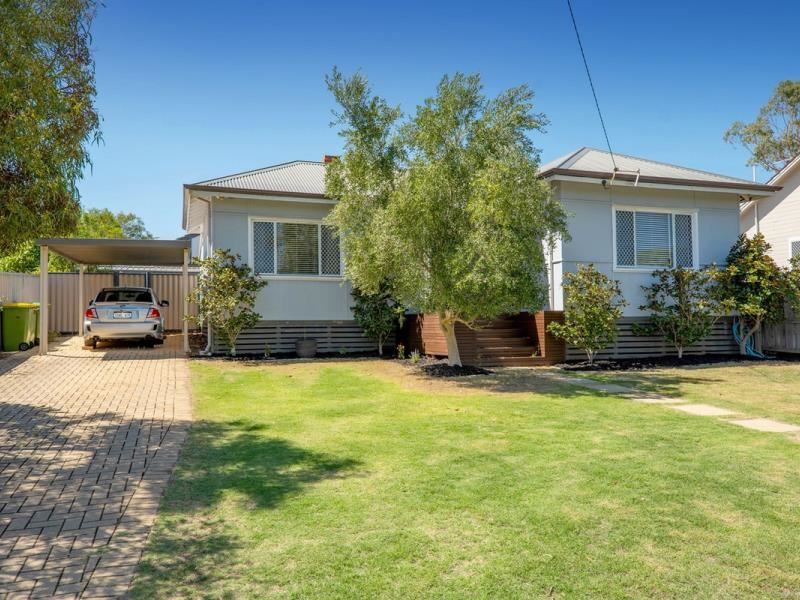 18 Butson Street, Hilton WA 6163