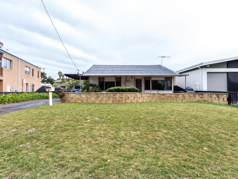 60 Mary Street, Halls Head WA 6210
