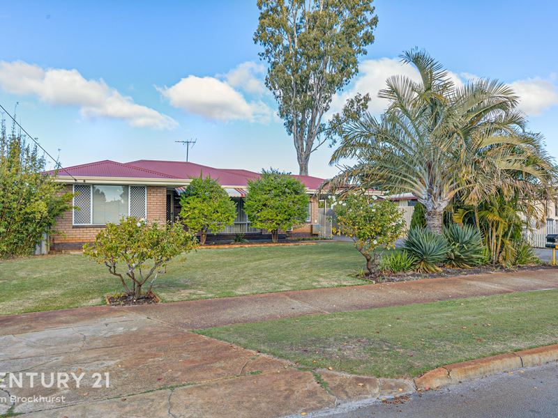 66 Berehaven Avenue, Thornlie WA 6108