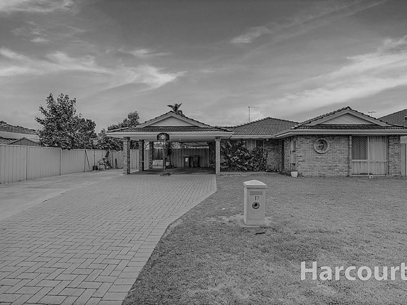 17 Kingfisher Drive, Halls Head WA 6210