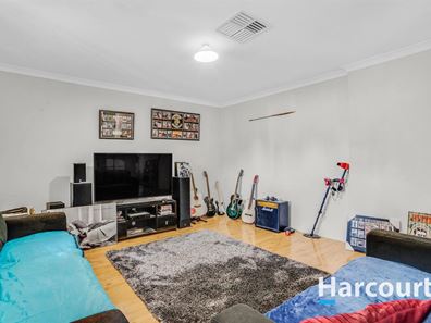 17 Kingfisher Drive, Halls Head WA 6210