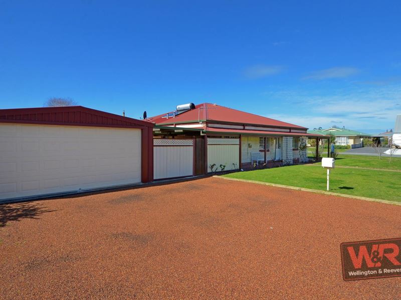2 Leishman Court, Bayonet Head