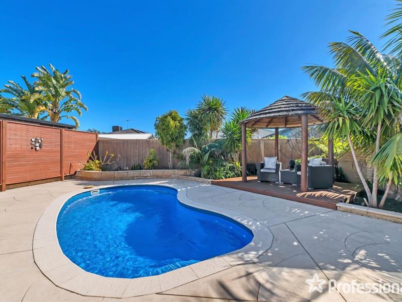 146 Grand Ocean Blvd, Port Kennedy WA 6172