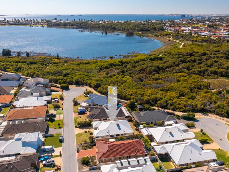 18 Vitesse App, Shoalwater