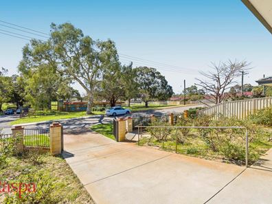 17 Rambures Way, Hamilton Hill WA 6163