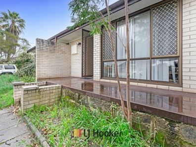 29 Montrose Avenue, Girrawheen WA 6064