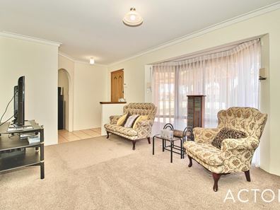 78 Cambridge Crescent, Cooloongup WA 6168