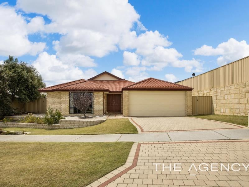 112 Hinchinbrook Avenue, Ridgewood