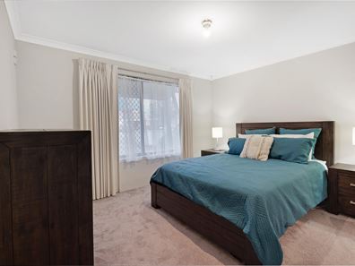 1 Crowlin Gardens, Seville Grove WA 6112