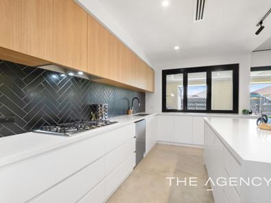 10 Badminton Cross, The Vines WA 6069