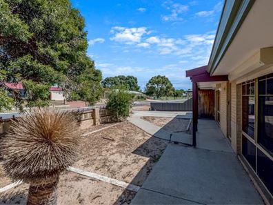 73 Endeavour  Drive, Port Kennedy WA 6172
