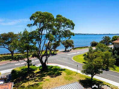 77 Melville Beach Road, Applecross WA 6153