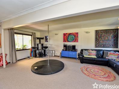 56 Axminster Street, Warnbro WA 6169