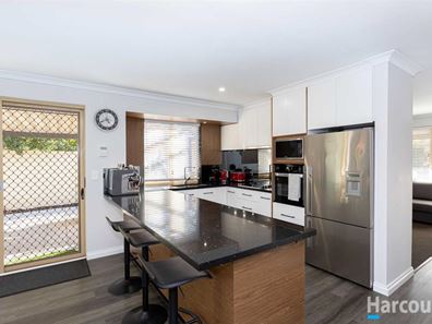 14 Yandal Crescent, Ballajura WA 6066