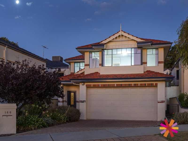 166 Robert Street, Como