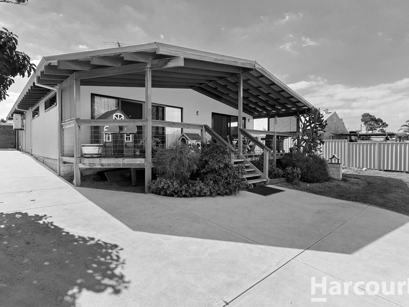 9 Lyelta Street, Falcon