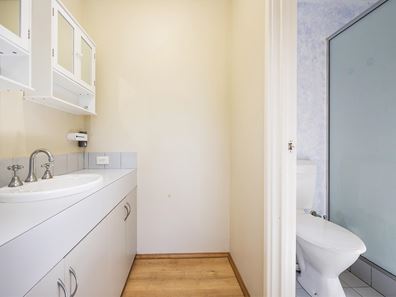 2 Tipuana Place, Edgewater WA 6027