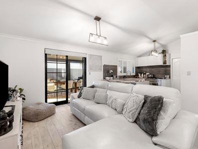 205B Woodside Street, Doubleview WA 6018
