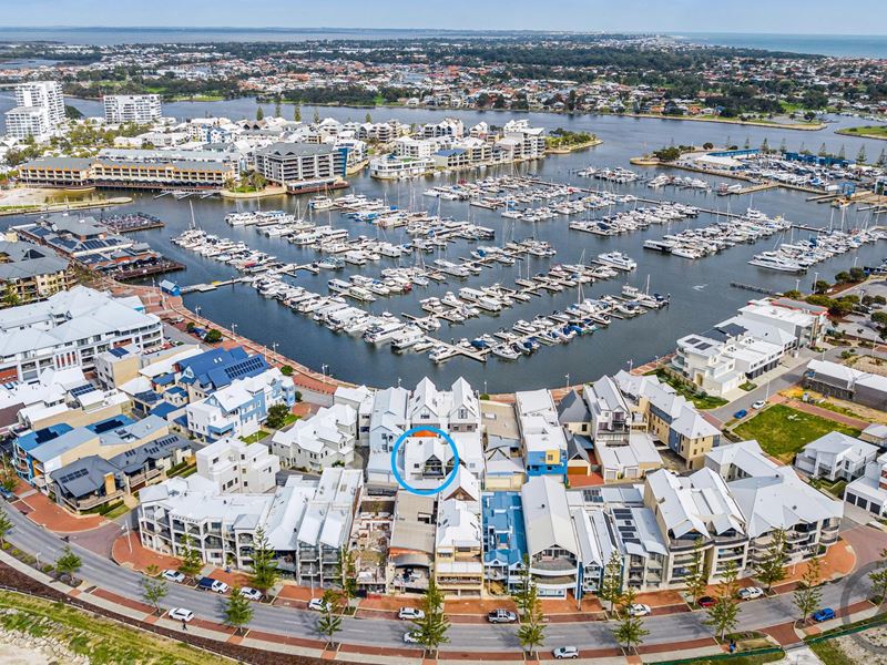 6/30 Spinnaker Quays, Mandurah
