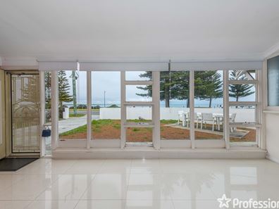 364 Safety Bay Road, Safety Bay WA 6169